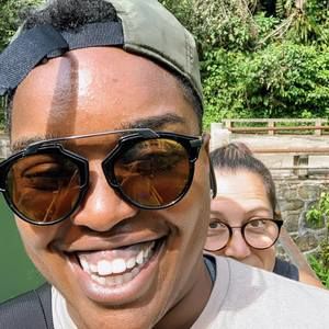 Meet your Posher, Jenessa